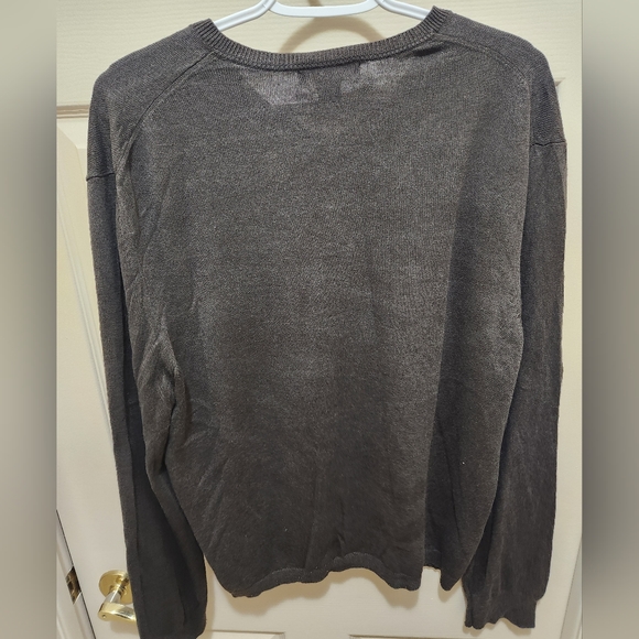 Banana Republic V neck sweater - Picture 3 of 4